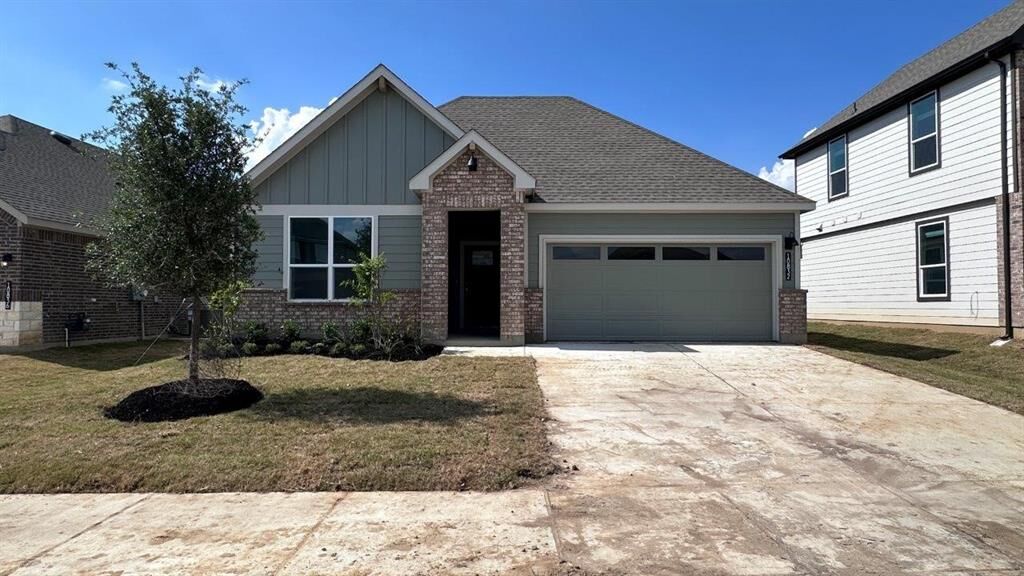 Property Photo: 10832 Bloodstone Drive TX 76036