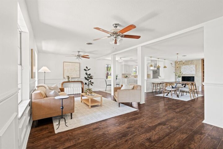 Property Photo: 9662 Ferndale Road TX 75238