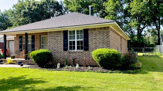 Property Photo: 130 Willow Creek Drive AR 72834
