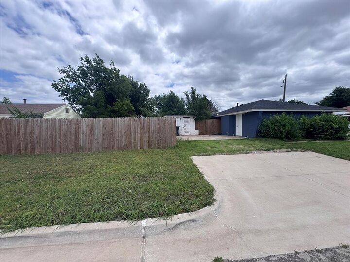 Property Photo: 1901 NE 27th Street OK 73111