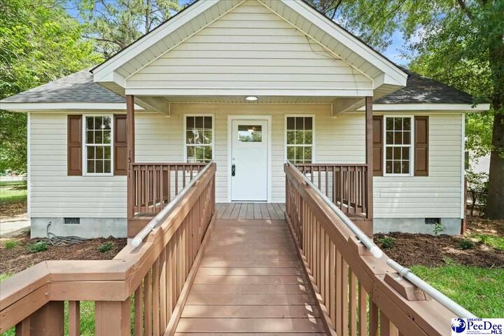 Property Photo: 1511 Waverly Avenue SC 29501