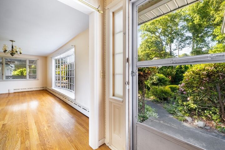 Property Photo:  45 Indian Hill Rd  MA 01606 