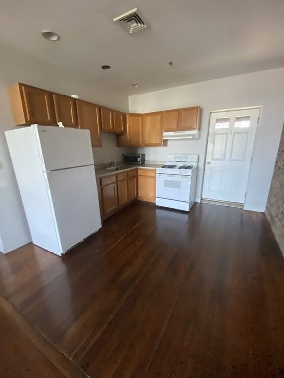Property Photo:  179 Winnisimmet 5  MA 02150 