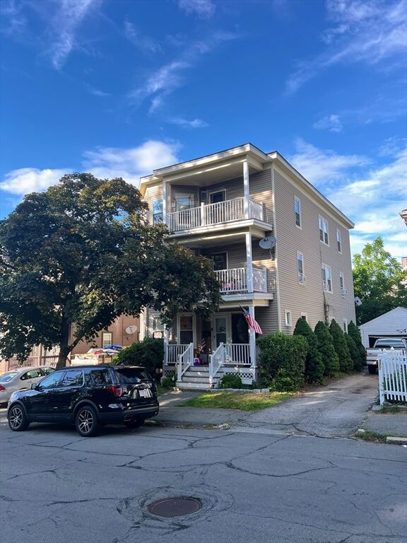 Property Photo: 179-181 Grove St 3 MA 01832