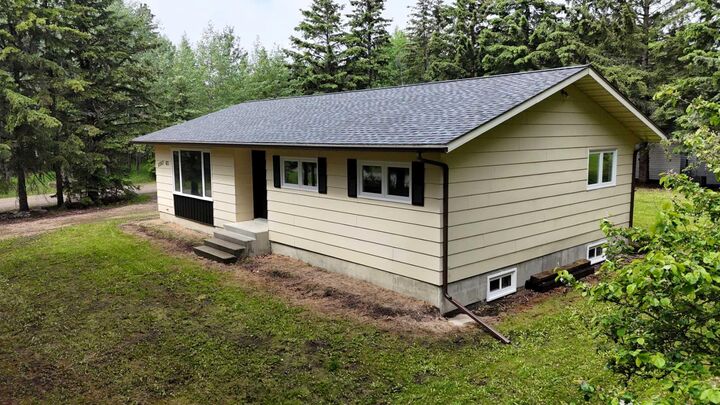 Property Photo: 1507 65 Street AB T7E 1S3