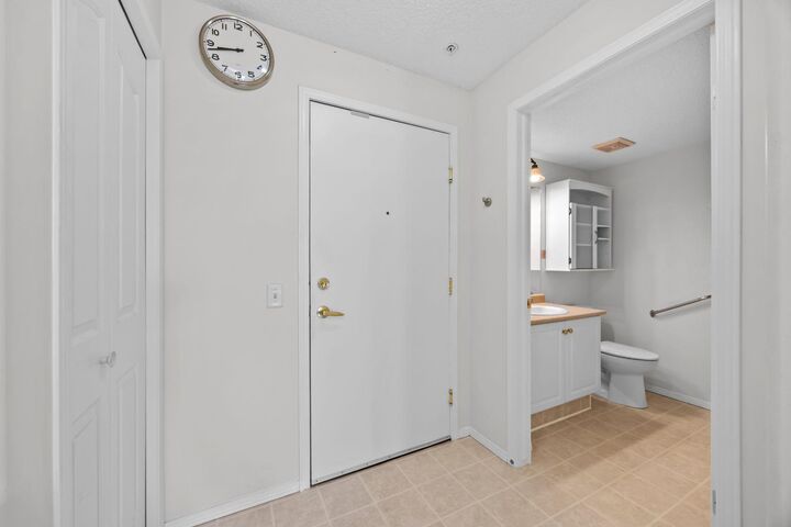 Property Photo: 5000 Somervale Court SW 325 AB T2Y 4M1