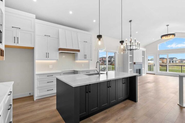 Property Photo: 716 Mandalay Avenue AB T0M 0N0