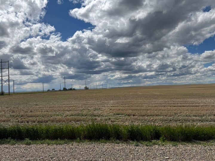 Property Photo: On 220 Range AB T1K 7N3