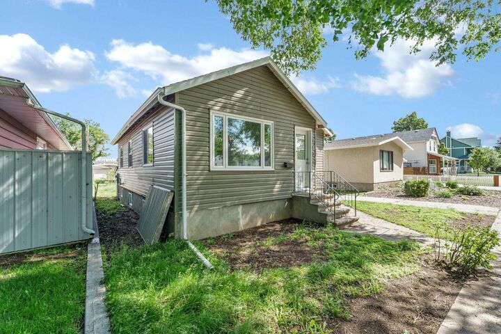 Property Photo: 960 5 Street SE AB T1A 0P4