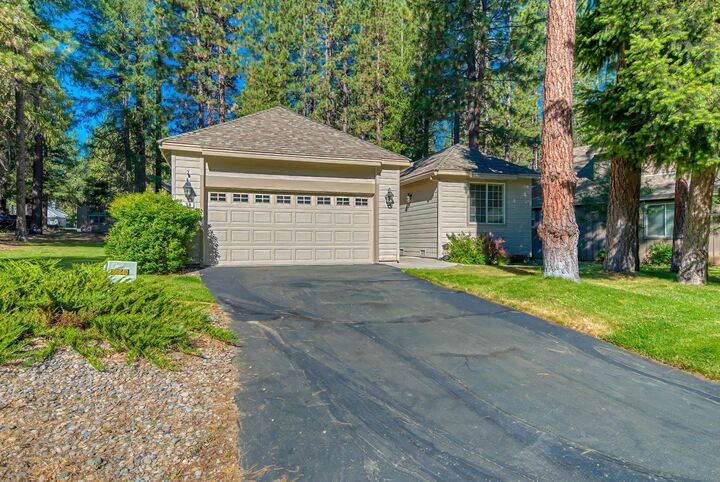 Property Photo: 38 Oak Court CA 96103