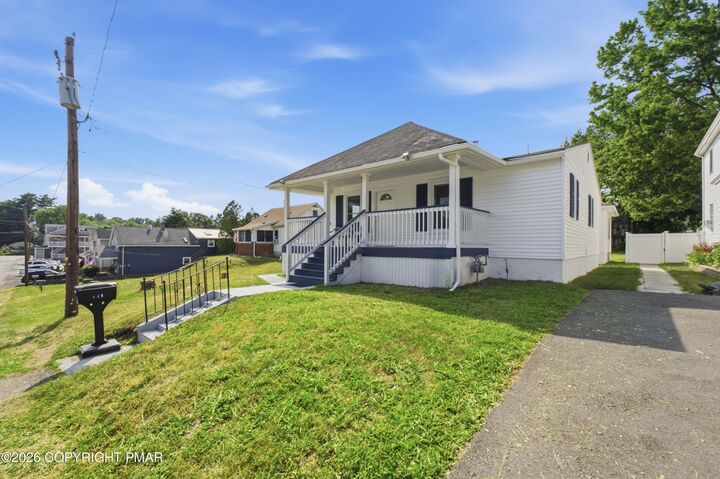 Property Photo:  428 Shook Avenue  PA 18360 