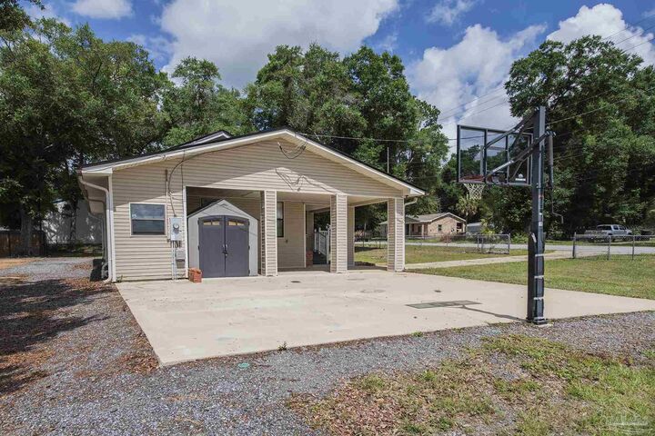 Property Photo:  6463 Open Rose Dr  FL 32570 