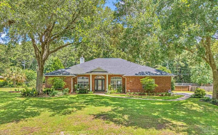 Property Photo: 3068 Killarney Dr FL 32571
