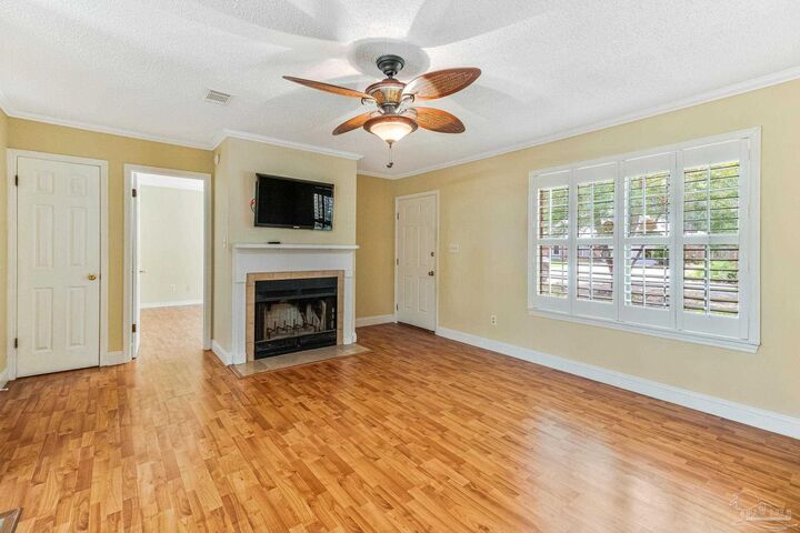 Property Photo: 1324 Bayshore Ter FL 32563