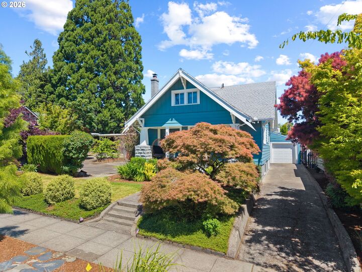 Property Photo: 2302 SE 58th Ave OR 97215