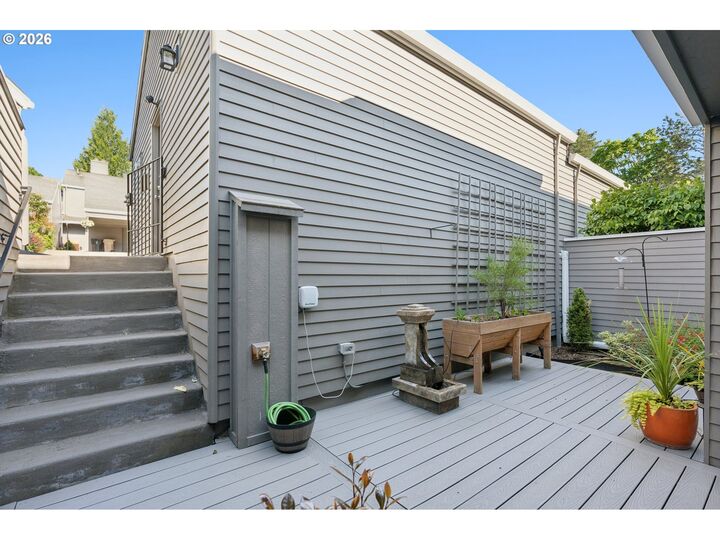 Property Photo:  38 Greenridge Ct  OR 97035 