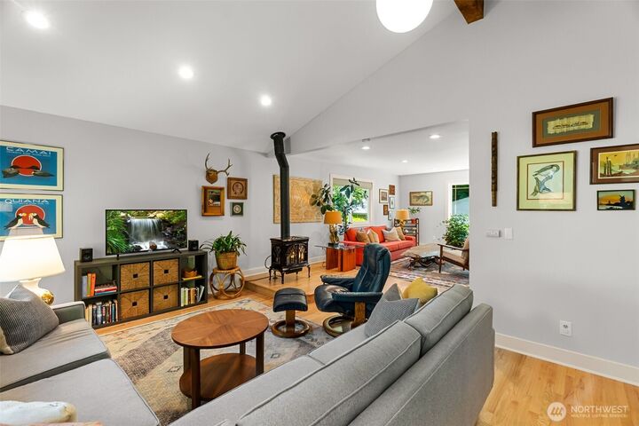 Property Photo: 3127 78th Avenue SE WA 98501