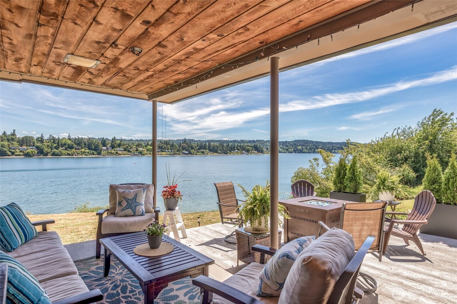 Property Photo: 8829 SW Quartermaster Drive WA 98070