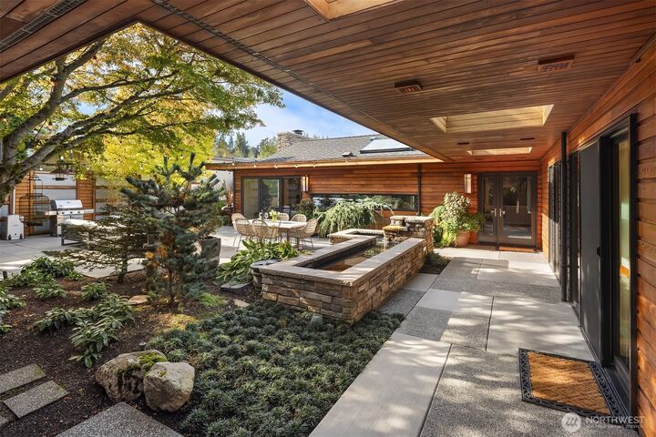 Property Photo:  3033  Fairweather Place  WA 98004 