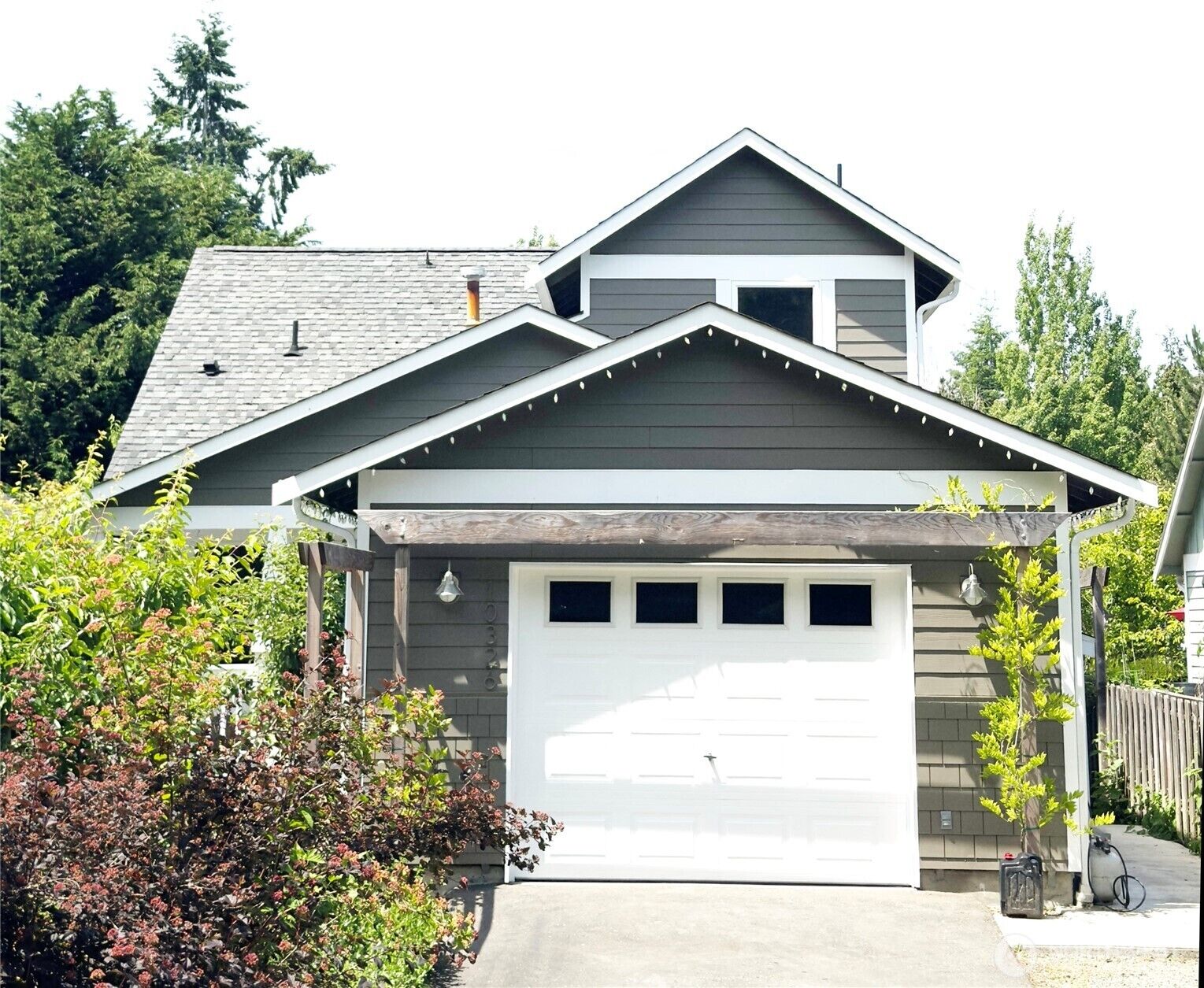 Property Photo: 10326 SW Mukai Circle WA 98070