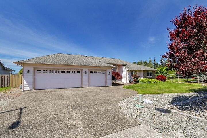 Property Photo: 28410 84th Drive NW WA 98292