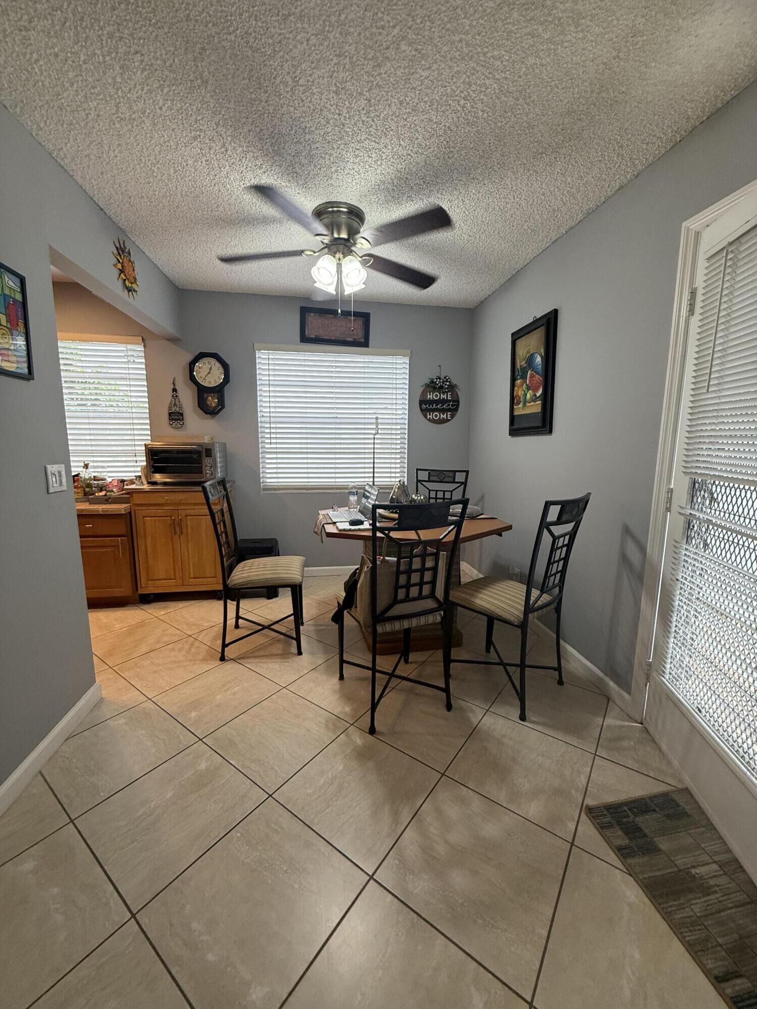 Property Photo:  462 Normandy J  FL 33484 