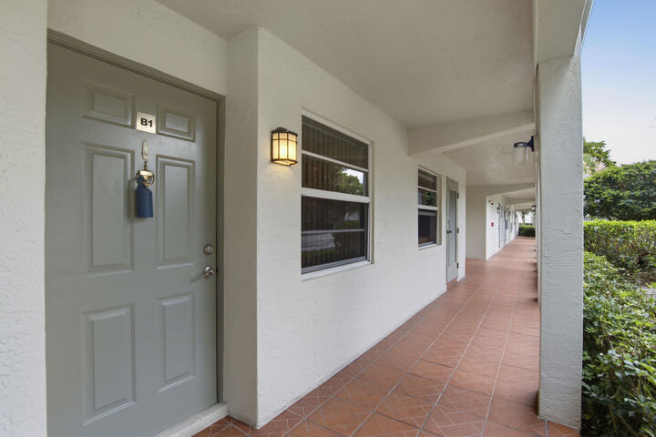 Property Photo: 1105 Bahama Bend B1 FL 33066