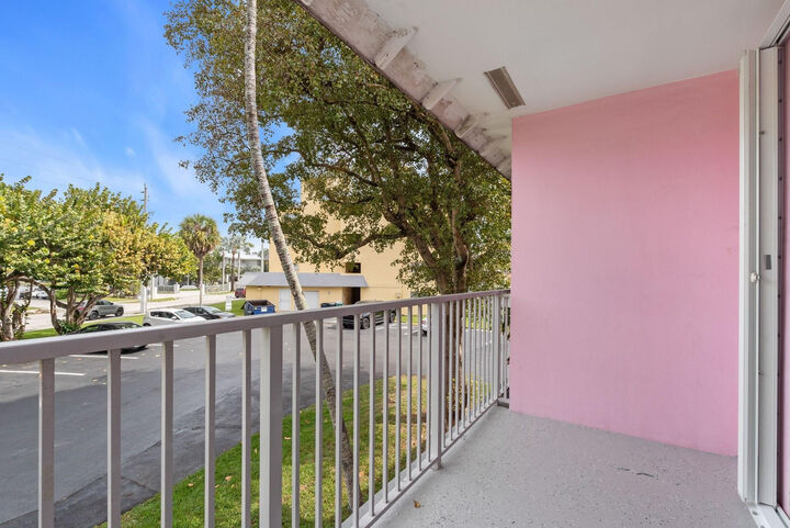 Property Photo:  7500 SW 82nd Street G209  FL 33143 