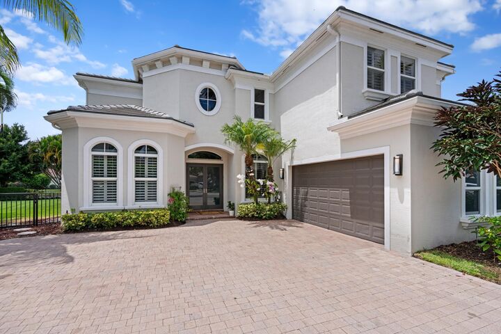 Property Photo: 357 Vizcaya Drive FL 33418