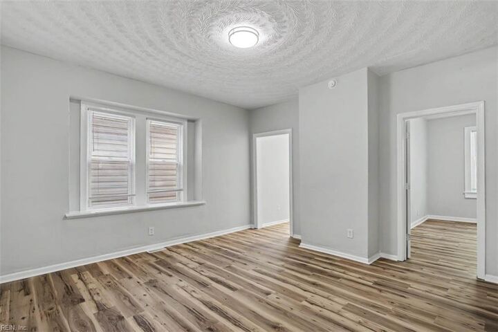 Property Photo:  2517 Hale St  VA 23504 