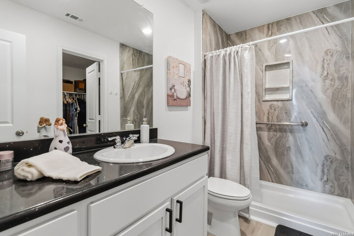 Property Photo: 5116 Yancy Crk TX 78109