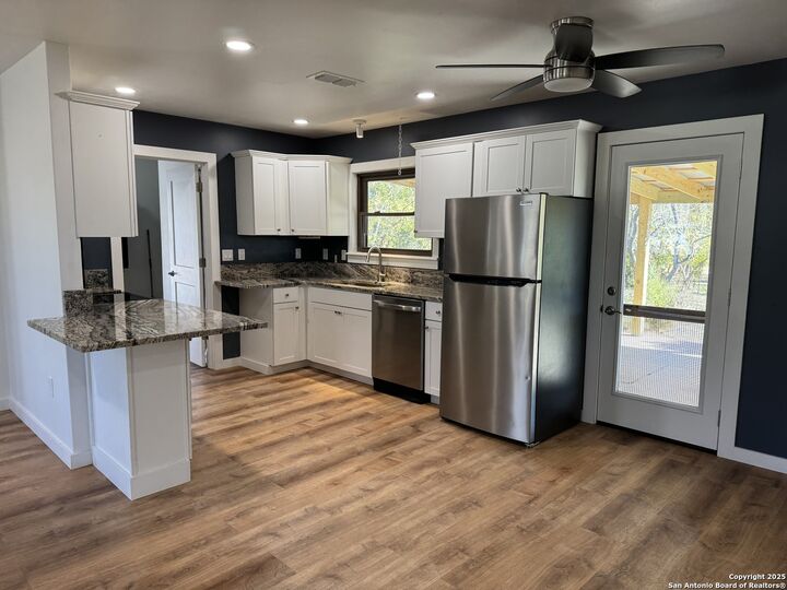 Property Photo:  103 Amber Dr  TX 78013 