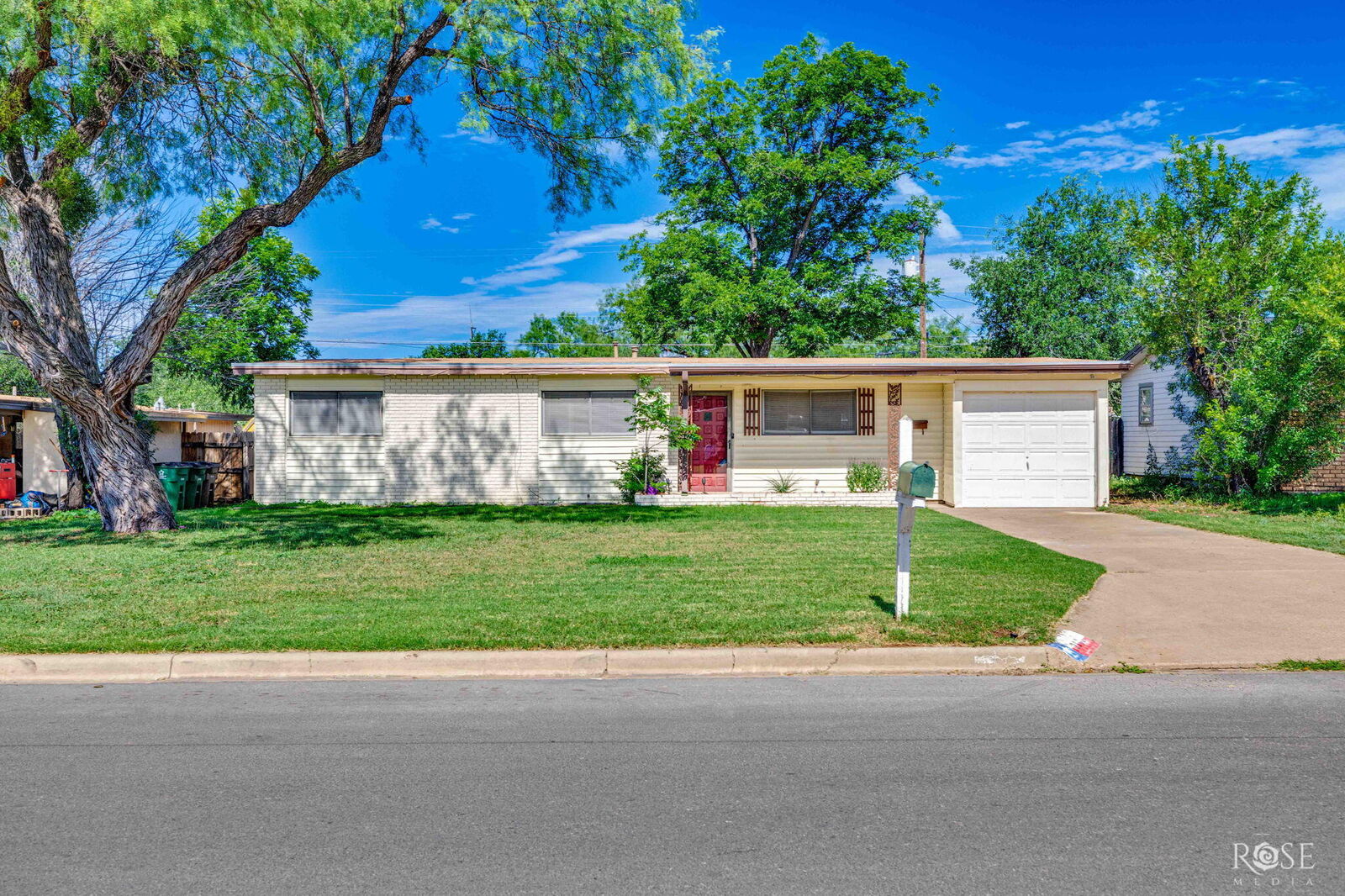 Property Photo:  2105 S A & M Avenue  TX 76904 