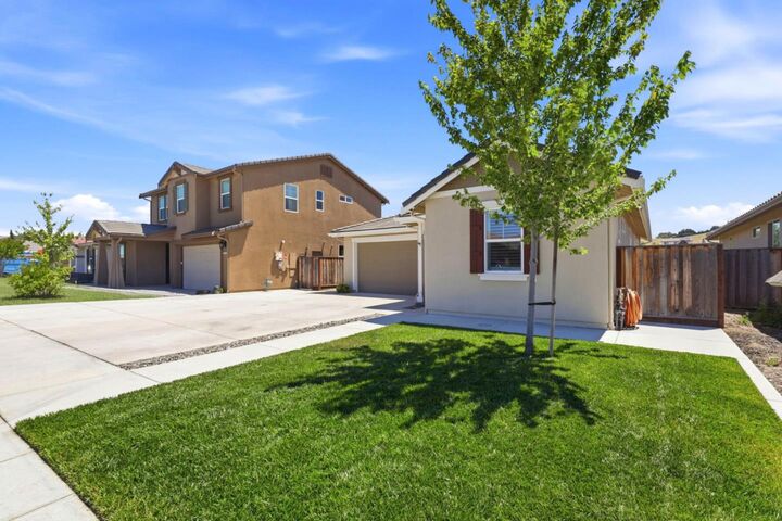 Property Photo:  2923 Kings Way  CA 95023 