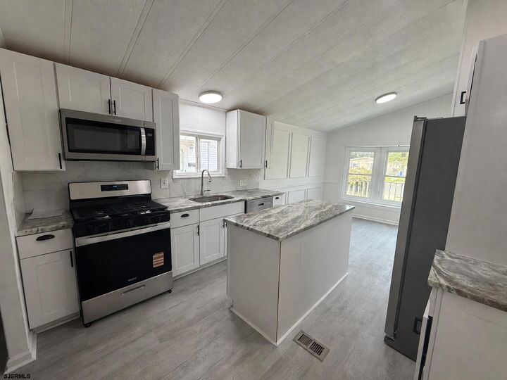 Property Photo:  817 E Main Street  NJ 08332-3442 