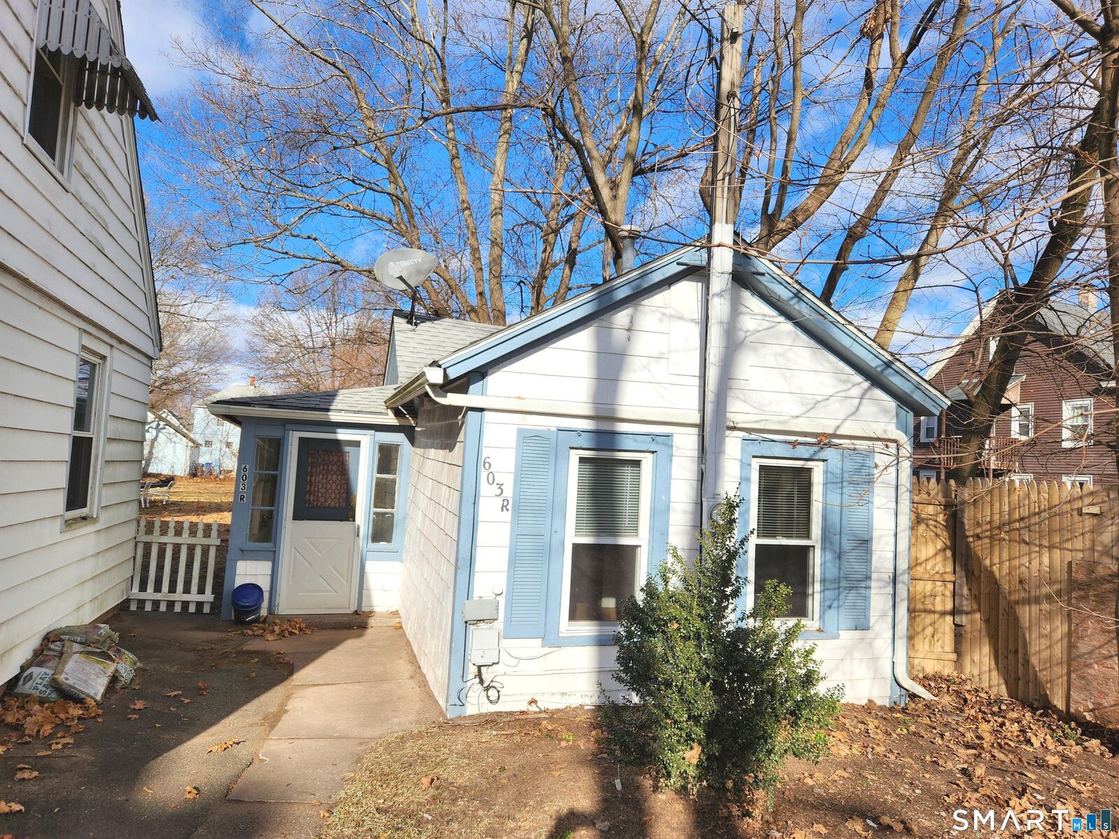 Property Photo:  603R Center Street  CT 06040 