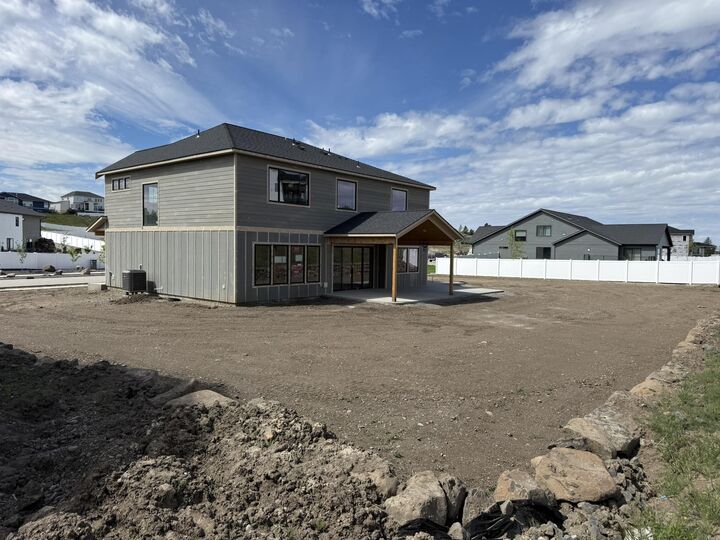 Property Photo: 17505 E 13th Ave WA 99016
