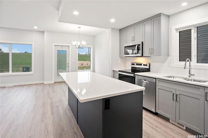 Property Photo: 442 Leskiw Bend SK S7V 2A6