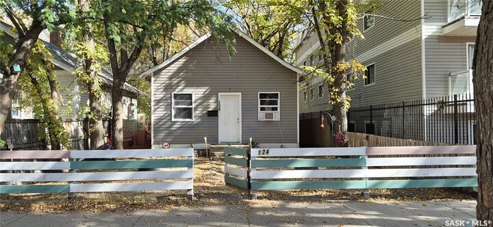 124 O Avenue S — photo 1