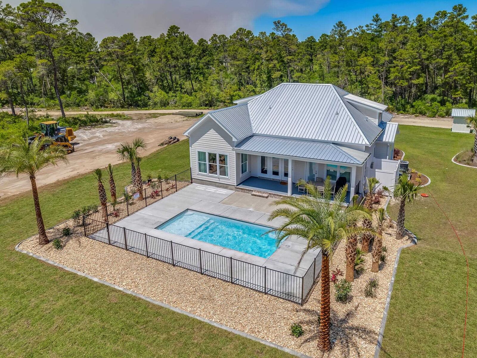 Property Photo: 4530 Palms Way FL 32346