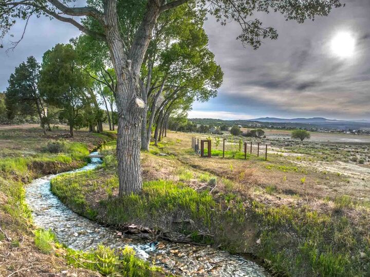 Property Photo:  86 Camino Onesimo Lane  NM 87513 