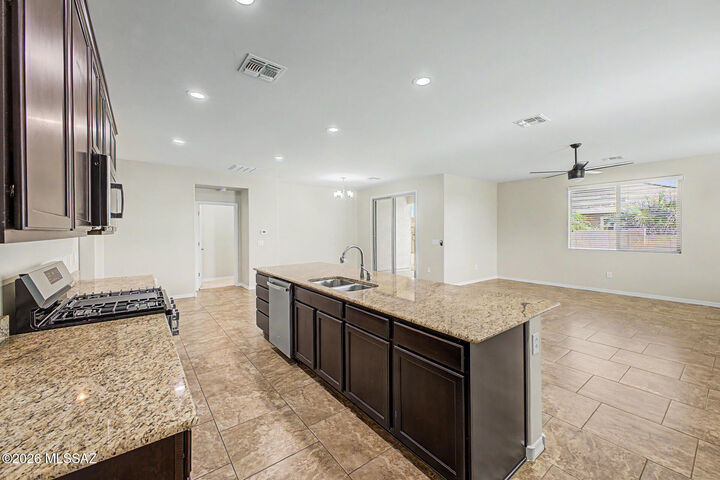 Property Photo: 11231 W Copper Field Street AZ 85658