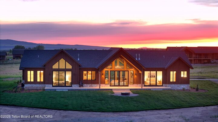 Property Photo: 2331 Indian Ridge Road ID 83422