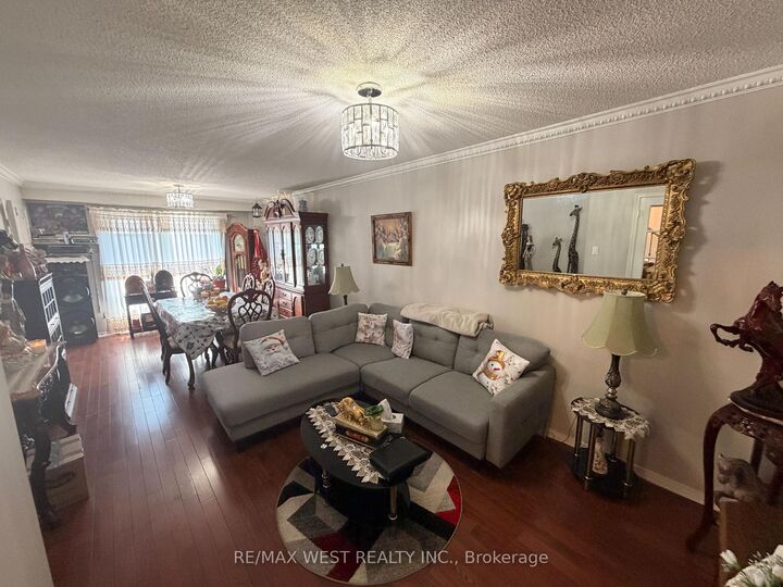 Property Photo:  87 Athabaska Road  ON L4N 8E9 