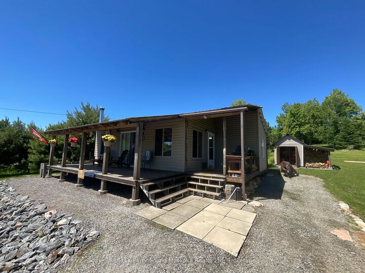 135 Daniel Drive — photo 1
