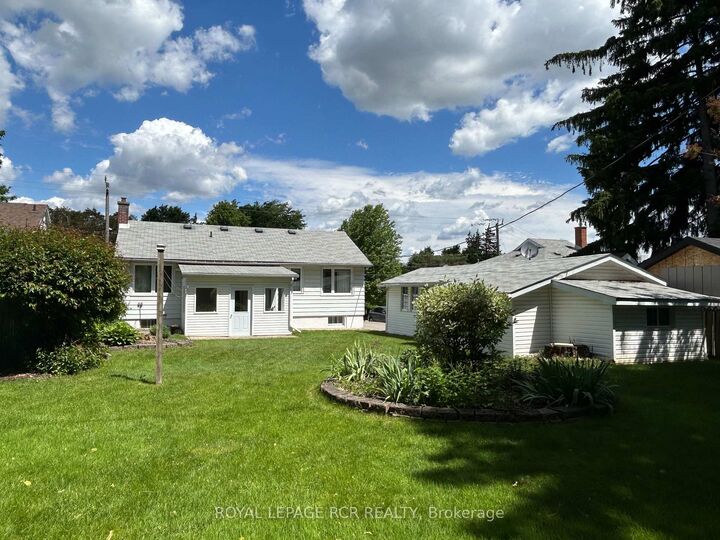 Property Photo:  34 Elizabeth Street  ON L9W 1C1 