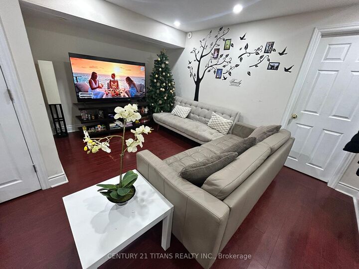Property Photo: 2931 Bur Oak Avenue S Basment ON L6B 1E6
