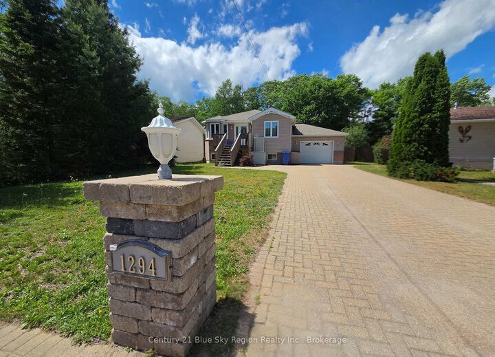 Property Photo: 1294 Airport Road ON P1B 8G2