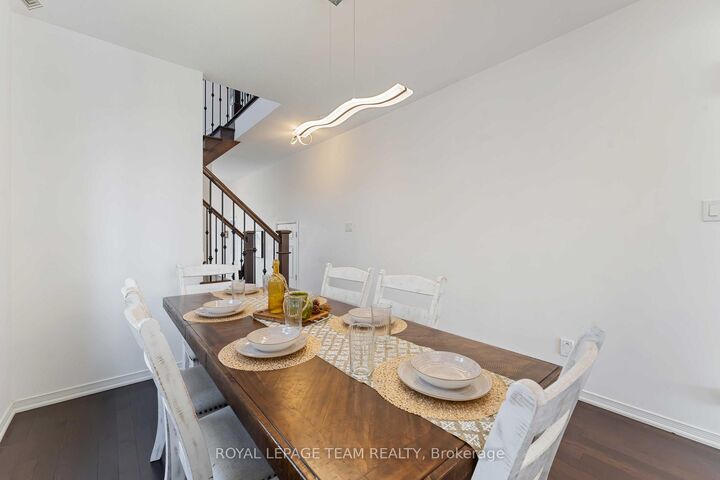 Property Photo: 359 Melodie Street ON K1W 0L8