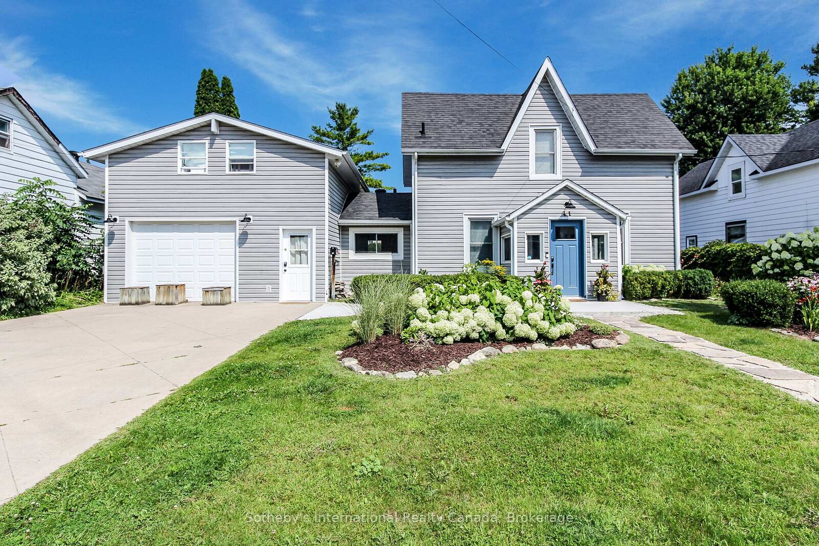 Property Photo: 41 Market Street ON L9Y 3M5